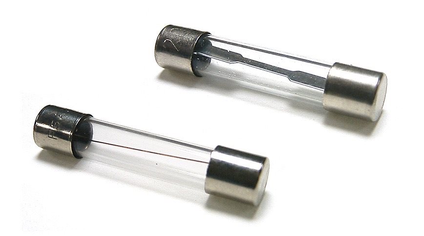 GLASZEKERING 6,35X32MM 8A