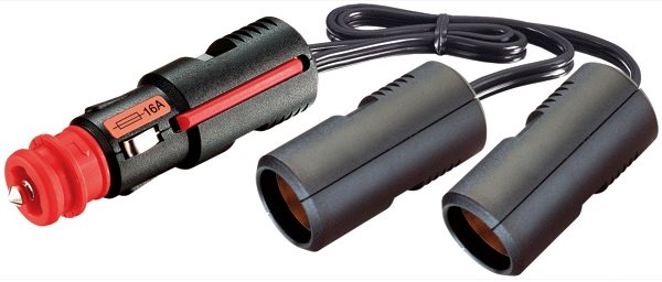 SIGARETTENADAPTER STEKKERDOOS MET 2 AANSLUITINGEN