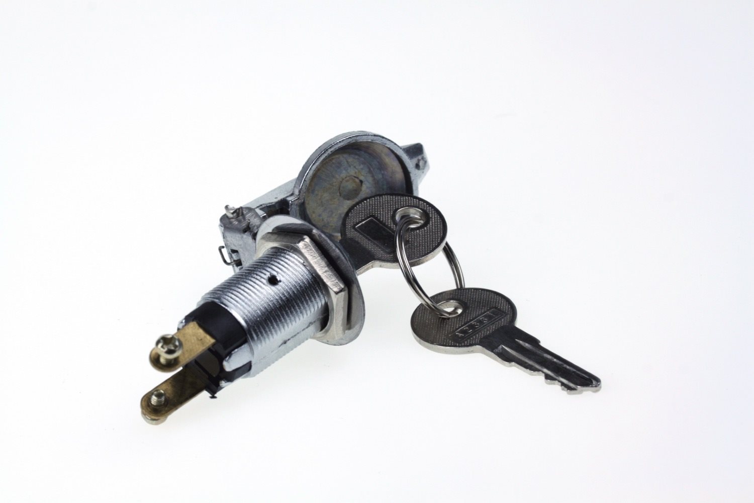 SLEUTELSCHAKELAAR ON/OFF + KLEP EN 2 SLEUTELS 12V 6A 3