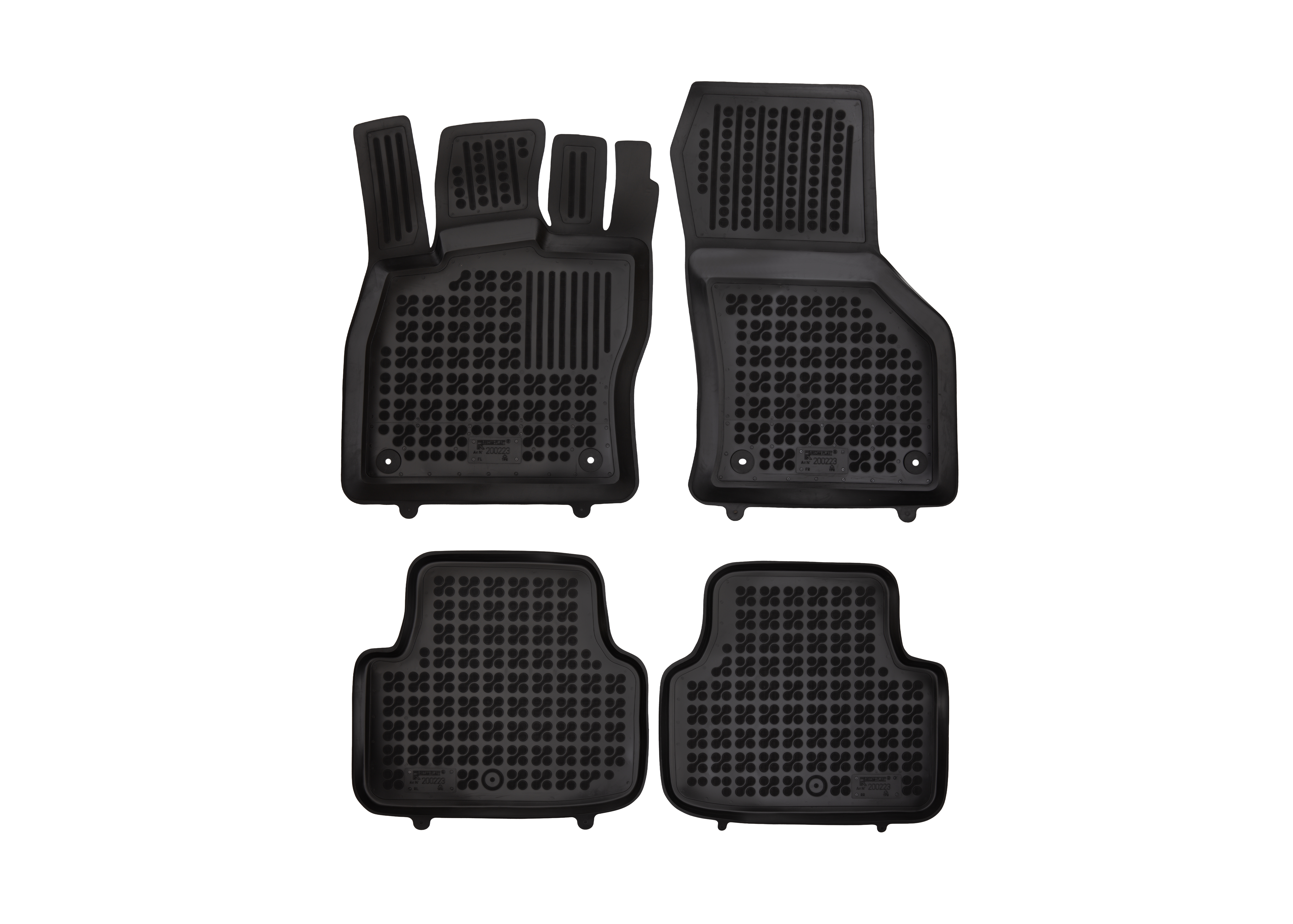 RUBBEREN VLOERMAT RENAULT TRAFIC III FRONT FOR 2,3 PASSENGER WITH AN EXTRA MATERIAL ON THE DRIVER’S SIDE 2021 -
